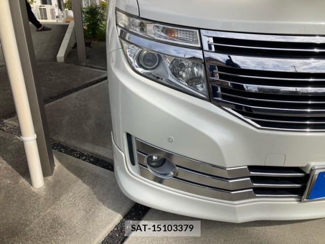 Nissan ELGRAND 2011-06 8877533-2