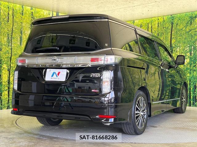 Nissan ELGRAND 2014-03 8877895-17
