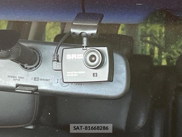 Nissan ELGRAND 2014-03 8877895-5