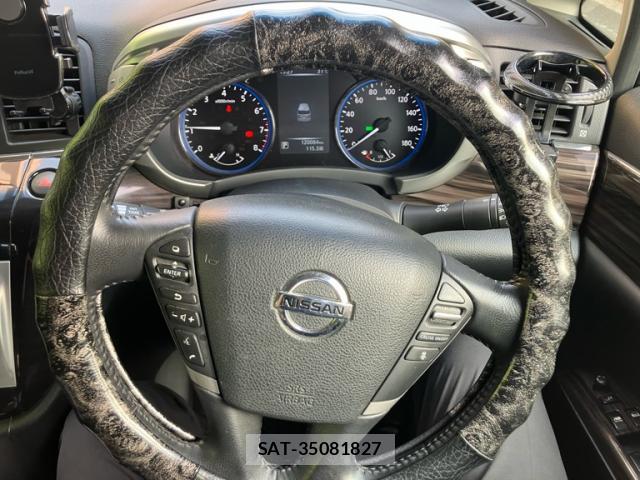 Nissan ELGRAND 2014-03 8877960-10