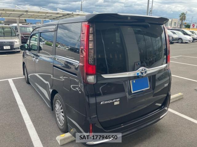 Toyota ESQUIRE 2015-01 8876038-3