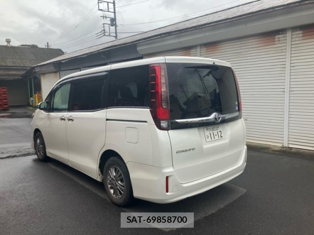 Toyota ESQUIRE 2015-09 8876246-1