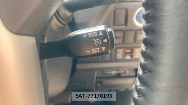 Toyota ESQUIRE 2021-02 8876350-17