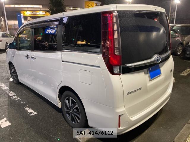 Toyota ESQUIRE 2015-04 8876523-6