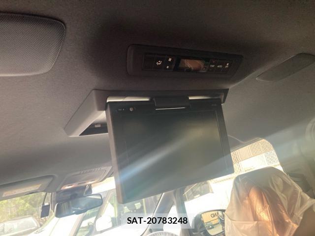 Toyota ESQUIRE 2017-12 8876770-12
