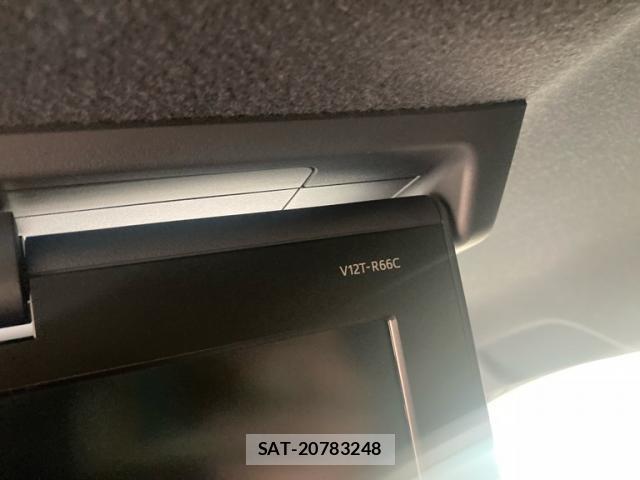 Toyota ESQUIRE 2017-12 8876770-3