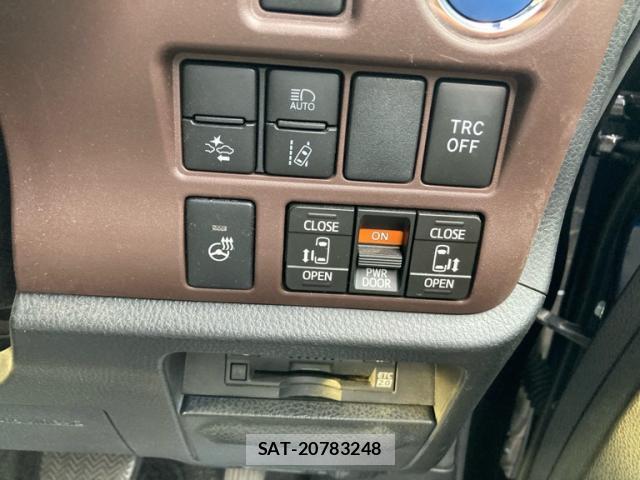 Toyota ESQUIRE 2017-12 8876770-9