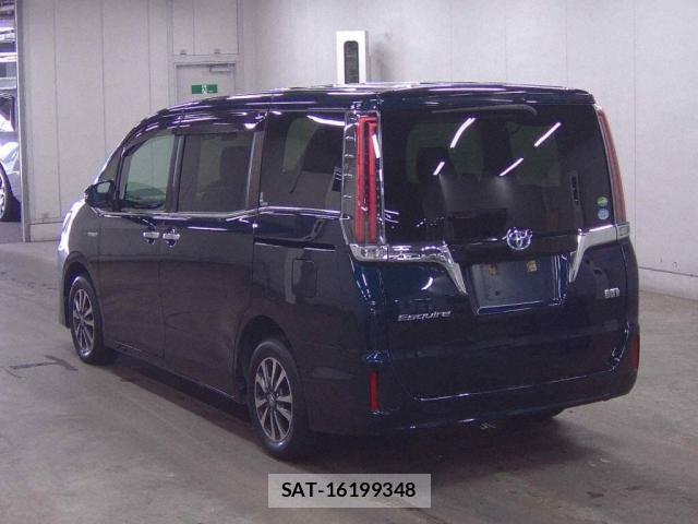 Toyota ESQUIRE 2017-12 8877350-1