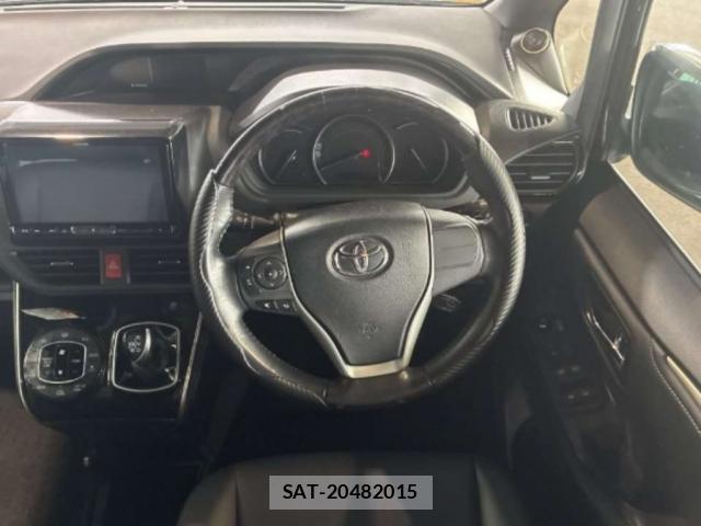 Toyota ESQUIRE 2017-03 8877704-2