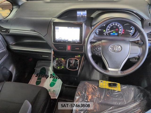 Toyota ESQUIRE 2015-01 8877766-2