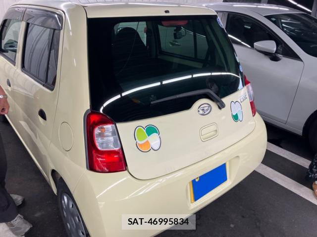 Daihatsu ESSE 2010-06 8876327-2