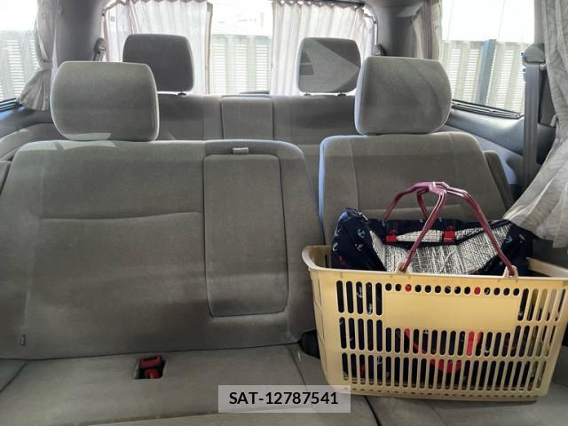 Toyota ESTIMA 2002-03 8876768-18