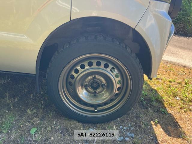 Suzuki EVERY 2006-11 8875983-12