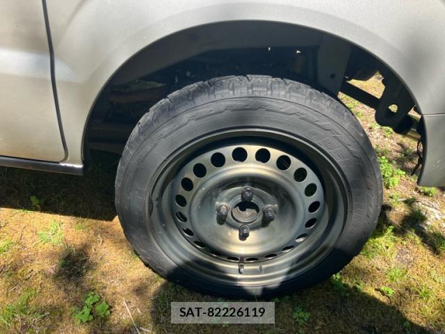 Suzuki EVERY 2006-11 8875983-4