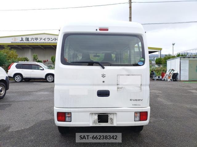 Suzuki EVERY 2020-09 8876124-3