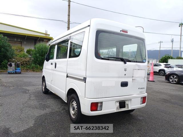 Suzuki EVERY 2020-09 8876124-4