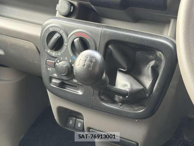 Suzuki EVERY 2022-03 8877038-17