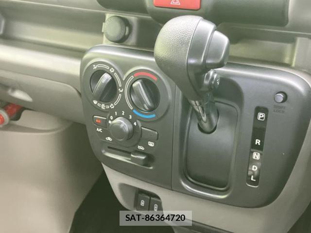 Suzuki EVERY 2026-03 8877337-16