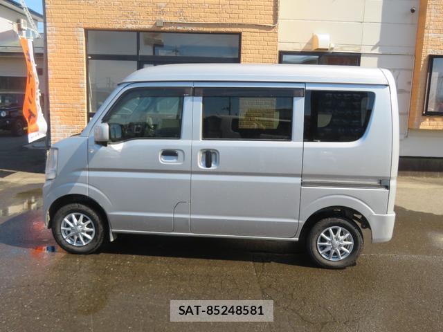 Suzuki EVERY 2017-05 8875869-3