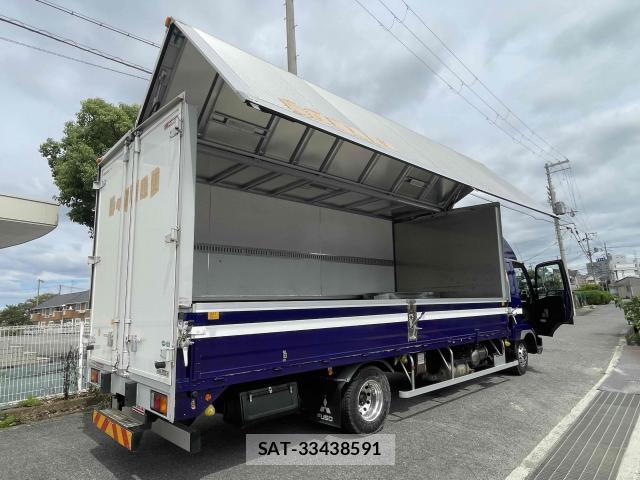 MITSUBISHI FUSO Fighter 2020-04 8876729-1