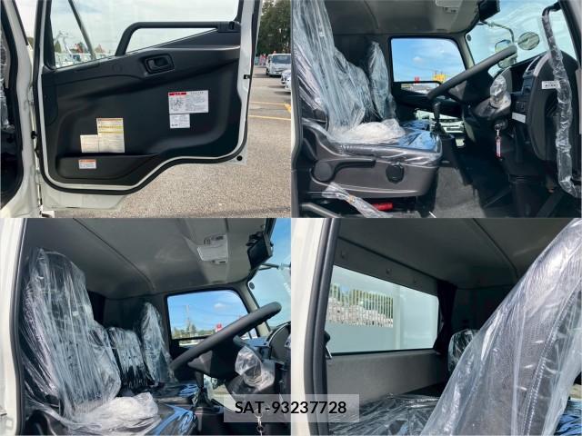 MITSUBISHI FUSO Fighter 2026-04 8876895-17