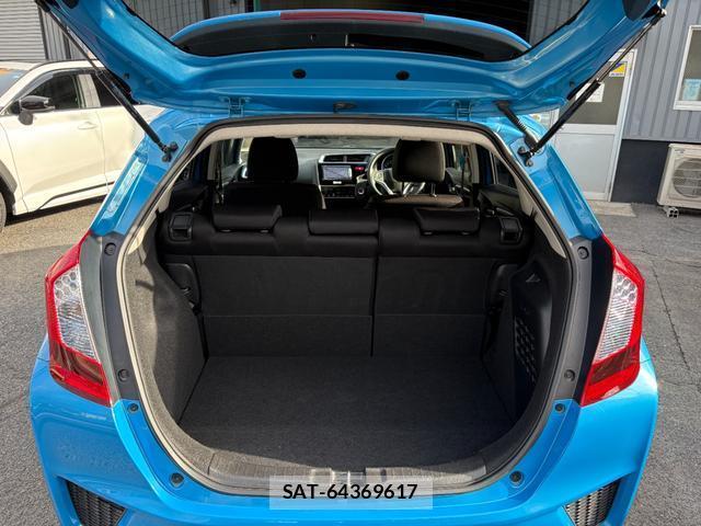 Honda FIT HYBRID 2013-12 8877262-10