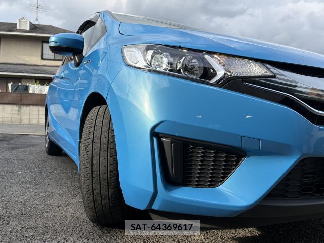 Honda FIT HYBRID 2013-12 8877262-13