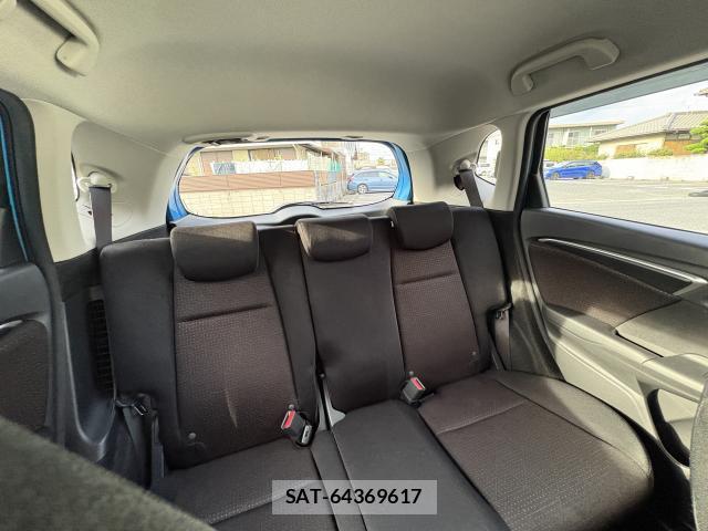Honda FIT HYBRID 2013-12 8877262-19