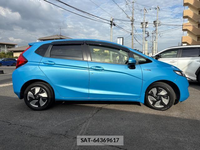 Honda FIT HYBRID 2013-12 8877262-3