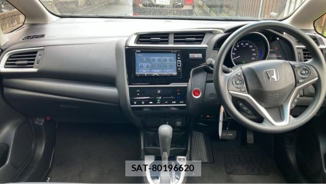 Honda FIT 2019-06 8877138-2