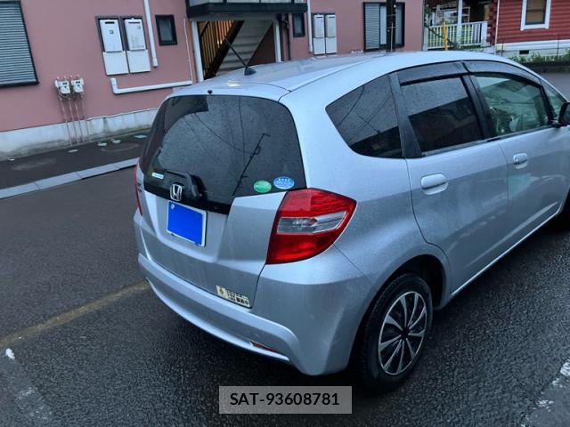 Honda FIT 2012-06 8877275-13