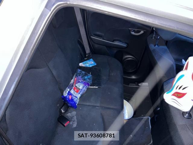 Honda FIT 2012-06 8877275-16