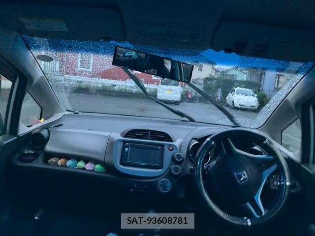 Honda FIT 2012-06 8877275-17