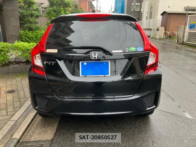 Honda FIT 2016-05 8877578-13