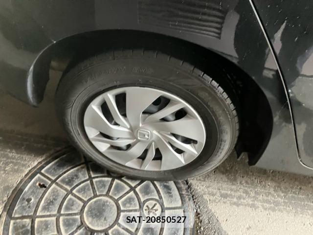 Honda FIT 2016-05 8877578-19