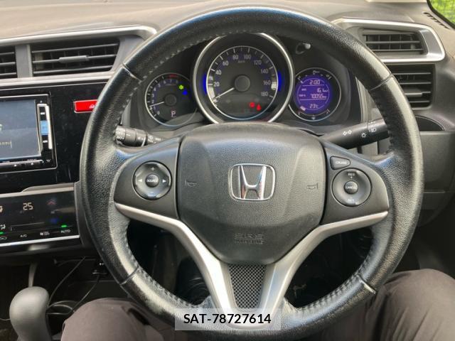 Honda FIT 2014-01 8877962-10