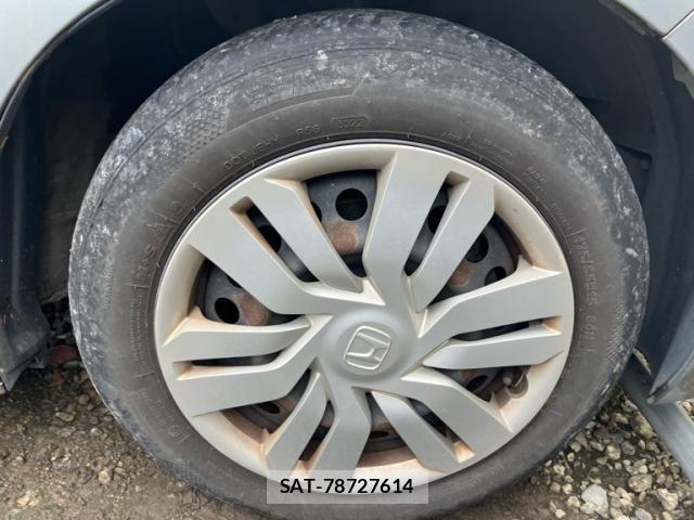 Honda FIT 2014-01 8877962-4