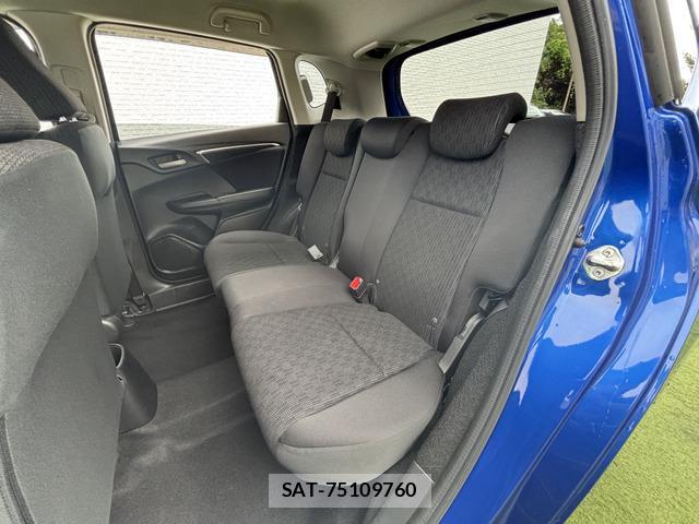 Honda FIT 2014-08 8877997-11