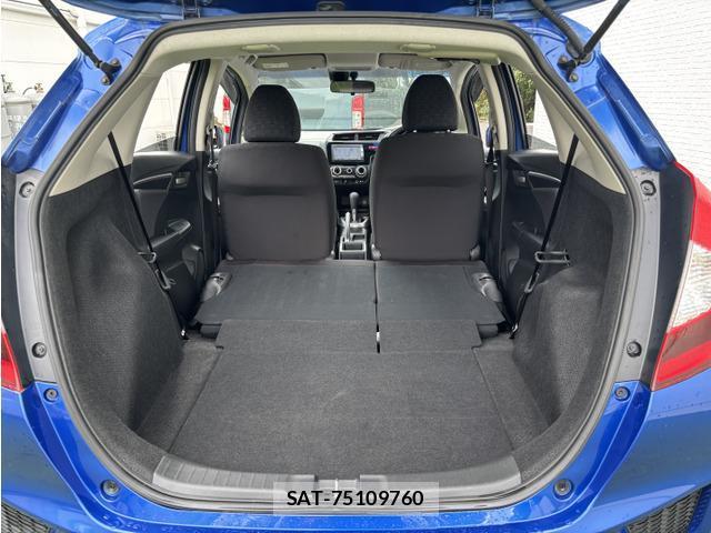 Honda FIT 2014-08 8877997-12