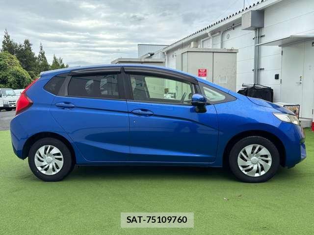 Honda FIT 2014-08 8877997-18