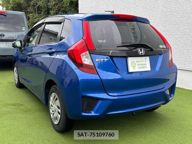 Honda FIT 2014-08 8877997-3