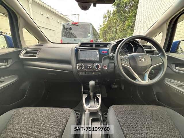 Honda FIT 2014-08 8877997-4