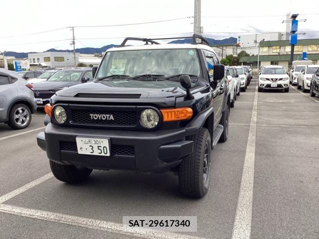 Toyota FJ CRUISER 2013-11 8876466-0