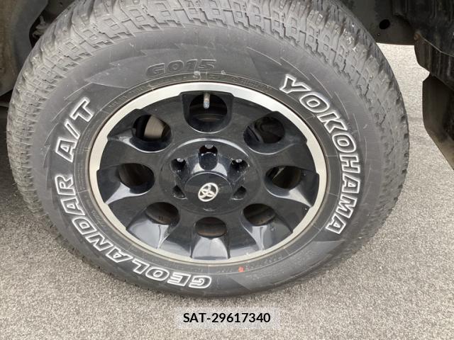 Toyota FJ CRUISER 2013-11 8876466-12