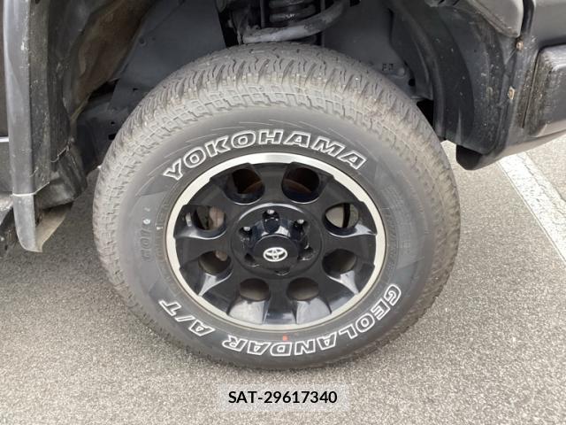 Toyota FJ CRUISER 2013-11 8876466-4