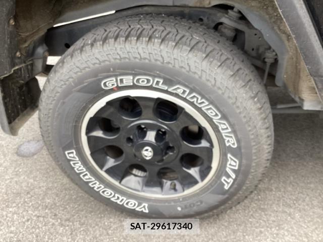Toyota FJ CRUISER 2013-11 8876466-5