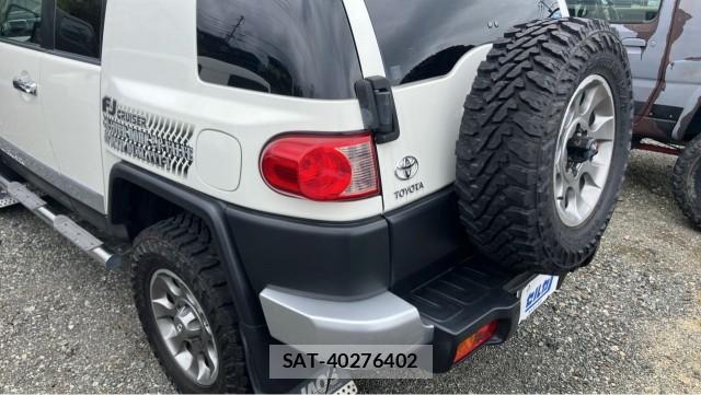Toyota FJ CRUISER 2012-01 8877170-13