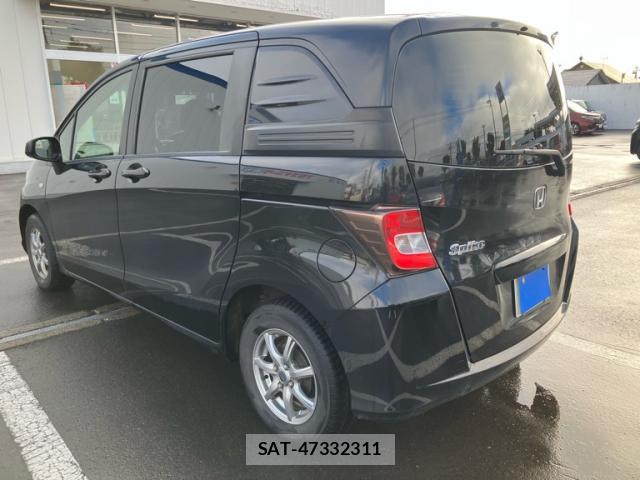 Honda FREED SPIKE 2013-02 8876546-3