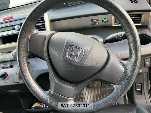 Honda FREED SPIKE 2013-02 8876546-7