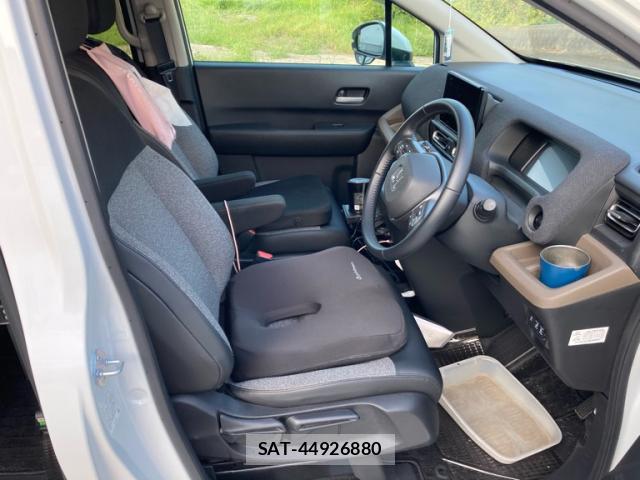 Honda FREED 2025-03 8876291-14